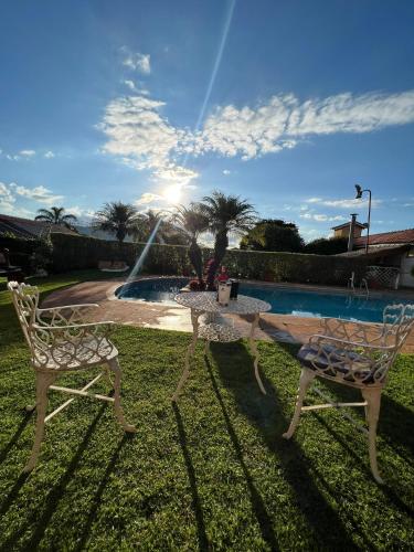 Kolam renang di atau dekat dengan Rancho Vargem