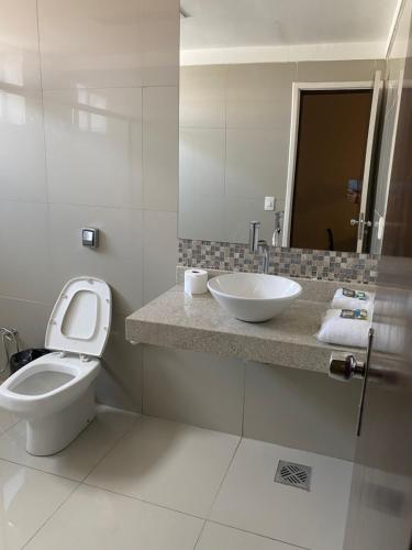 Ένα μπάνιο στο Hotel Vitoria Palace varginha