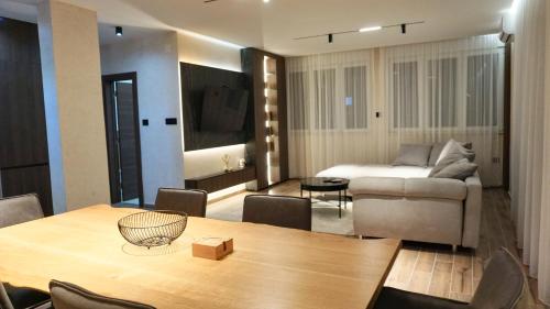 Posezení v ubytování POOL RESORT Vila Lena - KING SIZE Apartman 12