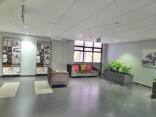 プレトリアにある1 bed Apartment in hatfieldのギャラリーの写真