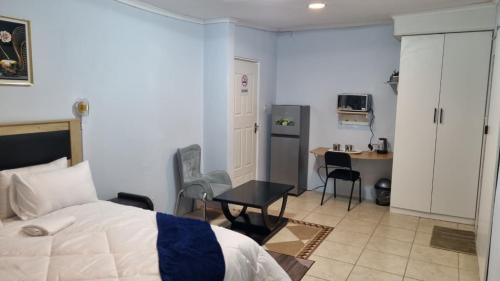 Η κουζίνα ή μικρή κουζίνα στο Cherry Guest House 1