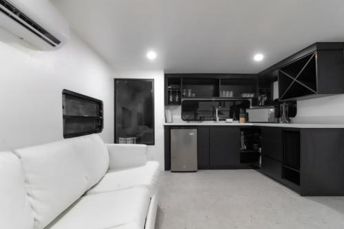 Una cocina o zona de cocina en Rolling Green Oasis