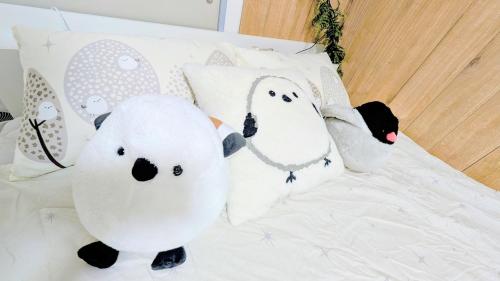 MIYAVI#101 3min walk from Narimasu Station, up to 6 people, spacious popular character room, Tokyo's largest Don Quijote