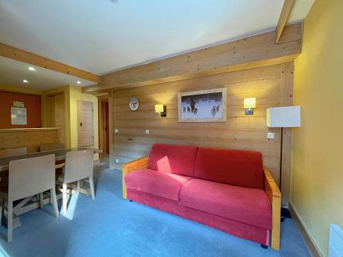 Les Menuires: 2 pièces pour 4 personnes, 34m², cuisine équipée, proche remontées mécaniques - FR-1-452-89