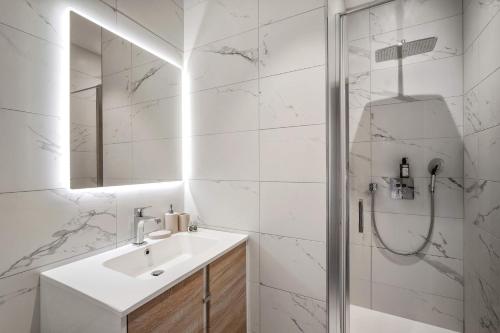 Koupelna v ubytování Luxury Penthouse - Panoramic Views, Walkway Balcony, Private Floor