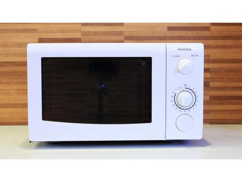 a white microwave oven sitting on top of a counter at Smile Hotel Shimonoseki - Vacation STAY 96740v in Shimonoseki