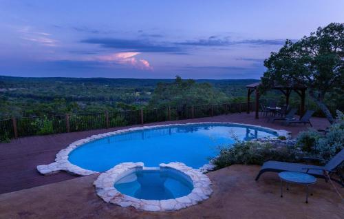 Πισίνα στο ή κοντά στο Valley View - Retreat for 10