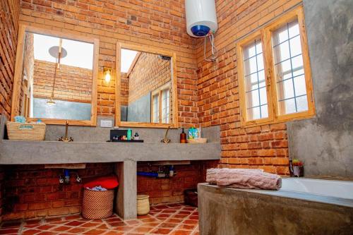 Fotografie z fotogalerie ubytování Tranquil Hillhouse v destinaci Nkoanrua