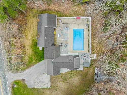 Bazén v ubytování Kennebunk/Kennebunkport Beach House w/Pool! nebo v jeho okolí