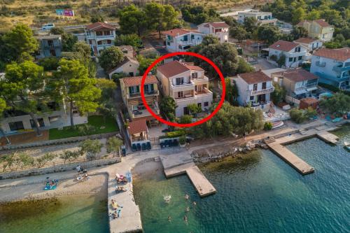 Apartments by the sea Grebastica, Sibenik - 24300