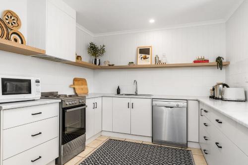Dapur atau dapur kecil di Lawson Beachfront