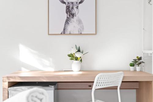 Fotografie z fotogalerie ubytování Courtyard Double Room - Next to Transport & Shops in Killara - Shared Bathroom v destinaci Killara