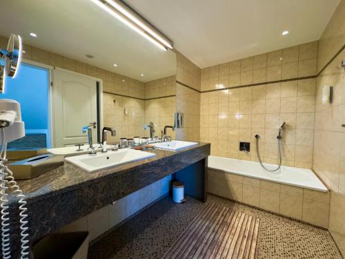Bilik mandi di Apartment am Obersee
