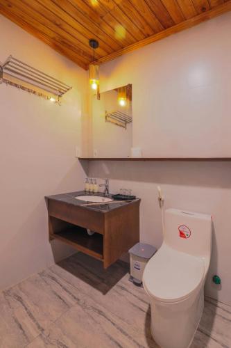 Koupelna v ubytování Vừng Hotel