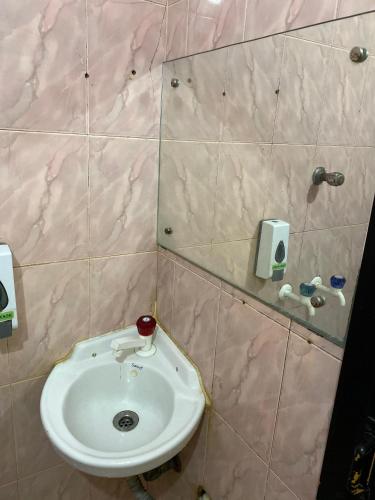 Ванная комната в La Ruelle Guest House