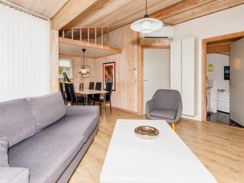 Χώρος καθιστικού στο 6 person holiday home in Vestervig-By Traum