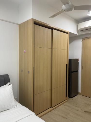 Postel nebo postele na pokoji v ubytování Colony infinitum by KLCC