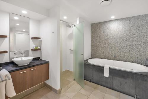 O baie la Belle Escapes 218 Luxury Beachfront Resort in Palm Cove