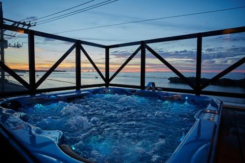 MAEDA OCEAN FRONT - Vacation STAY 84477