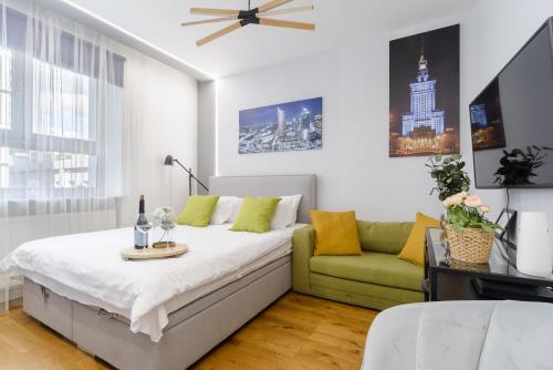 Lumina apartments next to Rondo ONZ