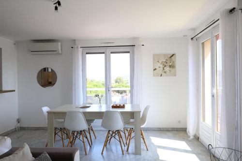 Comfortable stay near the beach and the center
