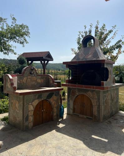 Εγκαταστάσεις μπάρμπεκιου για όλους τους επισκέπτες της παραθεριστικής κατοικίας
