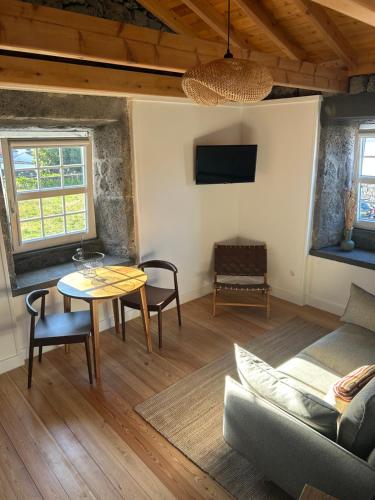 Μια τηλεόραση ή/και κέντρο ψυχαγωγίας στο Cá Por Casa Pico-Azevinho