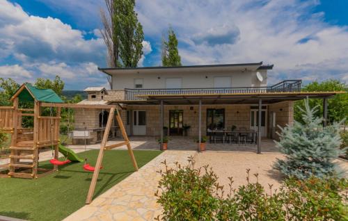 Beautiful Villa Miki with pool in Makarska