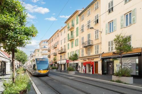 Nice Renting - REPUBLIQUE - Garibaldi Chic 3 Bedrooms 3 Bathrooms Balcony AirCon