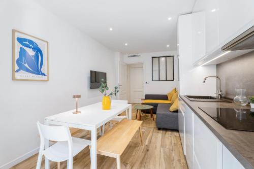 Nice Renting - REPUBLIQUE - Garibaldi Chic 3 Bedrooms 3 Bathrooms Balcony AirCon