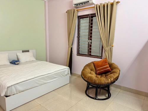 Postel nebo postele na pokoji v ubytování MAY HOMESTAY phố cổ NINH BÌNH