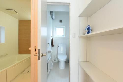 Ένα μπάνιο στο Private House S12 - Vacation STAY 87118