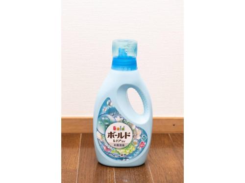 a bottle of korean laundry detergent on a wooden floor at YUFUIN MEGUMI NO SATO - Vacation STAY 87999 in Yufuin