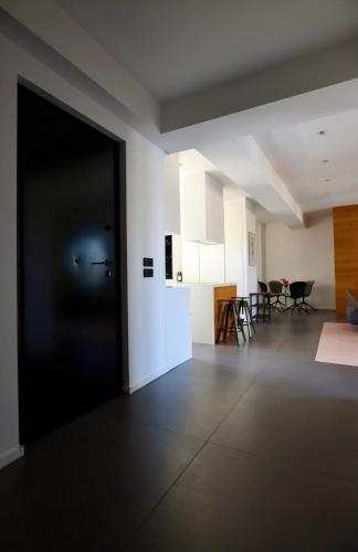 Urban Retreat with Open-Sky Terrace in Pangrati Centre