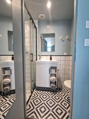 Koupelna v ubytování Le Sancy #Hypercentre