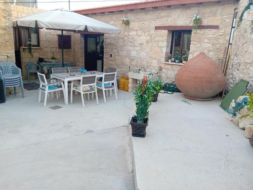 TRADITIONAL HOUSE ARSOS