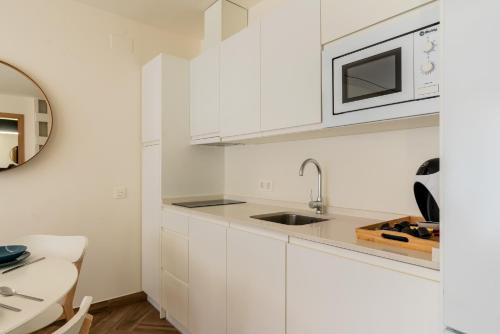 Murillo Brand New Apartment with Private Balcony