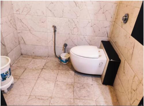 Hotel Sham Suman, Kolhapur- Opposite To Mahalaxmi Templeにあるバスルーム