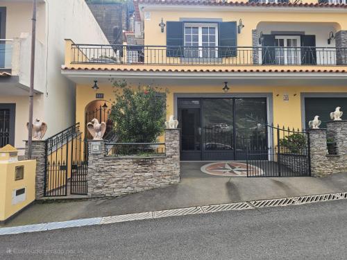 Casa Dourada by Rentallido