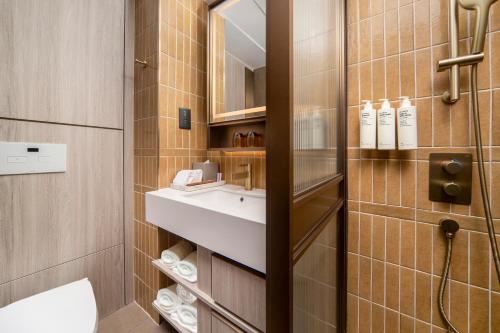 Motto by Hilton Hong Kong Sohoにあるバスルーム