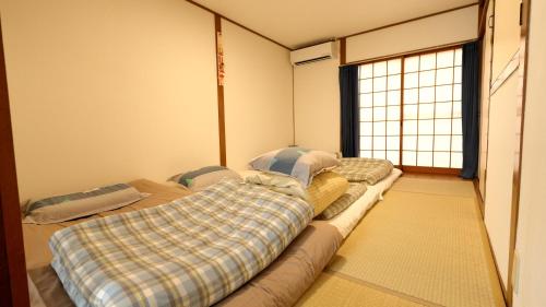 難波通4分,銀竹居,64m一軒家貸切,昭和レトロな3個室,最大 7名
