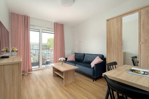 Spacious and Cosy Apartment in Poznań with Parking, Desk and Balcony by Noclegi Renters