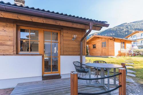 Dorfchalets - Chalet Erni inkl Tauern Spa Therme Eintritt & Sommerkarte