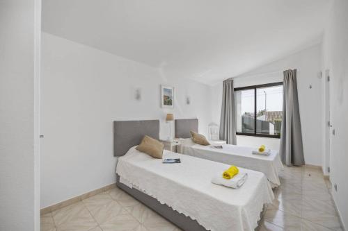 Villa Amendoeira by Villa Plus