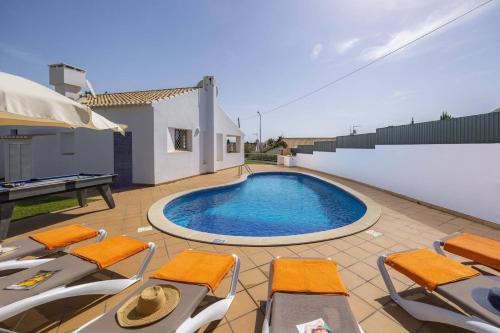 Villa Amendoeira by Villa Plus