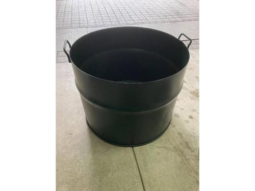 a black bucket sitting on the ground at base sanablend - Vacation STAY 37411v in Kyotango