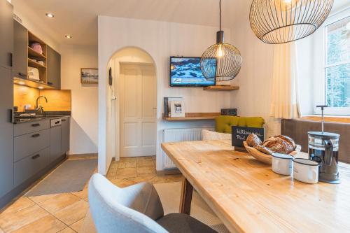 Dorfchalets - Appartement Waldi inkl Tauern Spa Therme Eintritt & Sommerkarte
