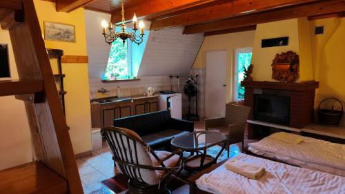 Una cocina o zona de cocina en Karczma na Woli