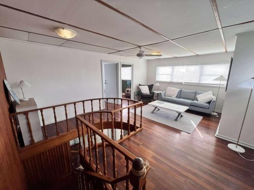 Χώρος καθιστικού στο Luxury 5-Bedroom Ocean-View Coastal Escape
