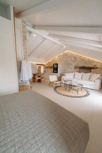 Oceanis Suites Living Parga
